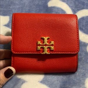 Medium sized Tory Burch wallet. Red leather.